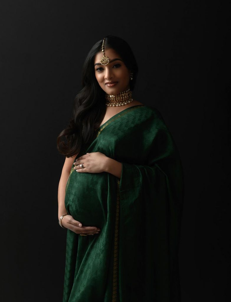 Sari dress worn by a pregnant woman